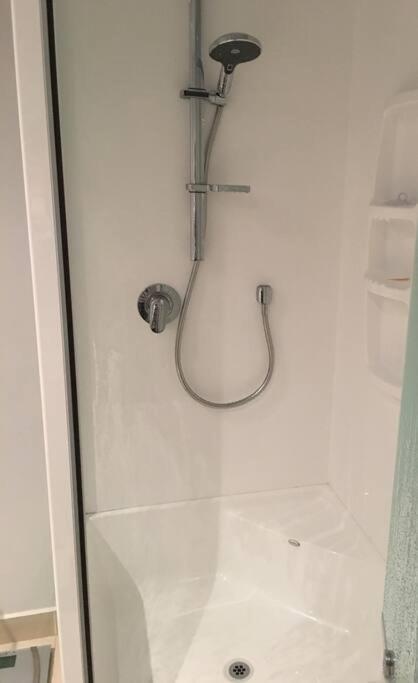 Outstanding Central Lambton Quay Apartment Веллінгтон Екстер'єр фото